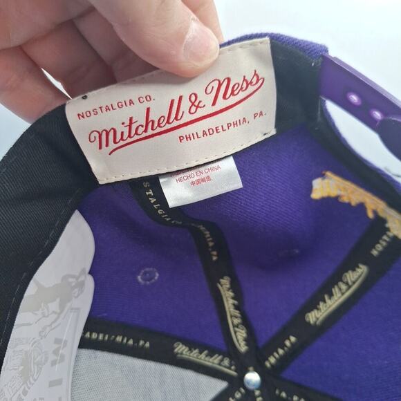 Mitchell & Ness Los Angeles Lakers Purple Snapback Hat Cap Blossom - Picture 9 of 9